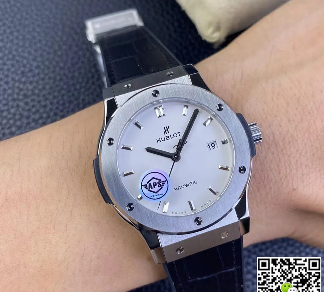 Hublot Classic Fusion 542.NX.2611.LR 42MM APS Factory 1:1 Best Edition Replica Watch Black Strap